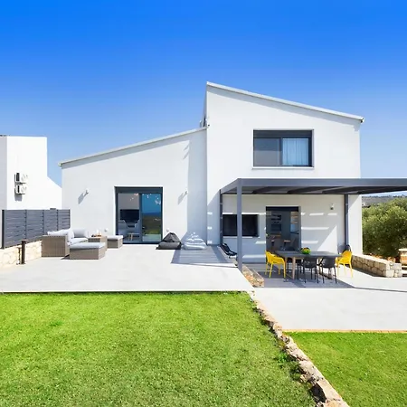 Villa Elixsea - Unlimited View Of The Blue Sea *